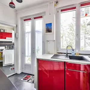 Studio On Mezzanine Floor - Picpusbercy Apartamento