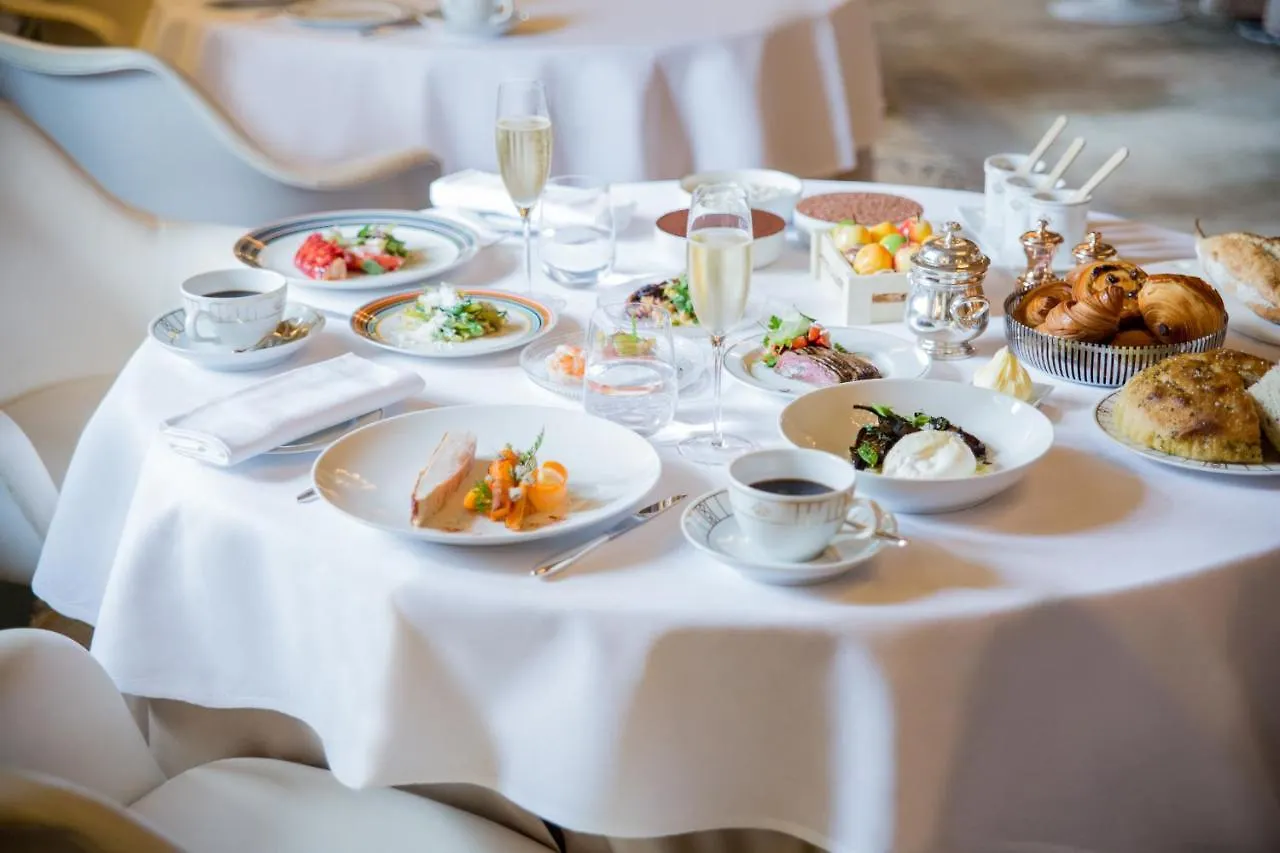 Le Meurice - Dorchester Collection Paris France