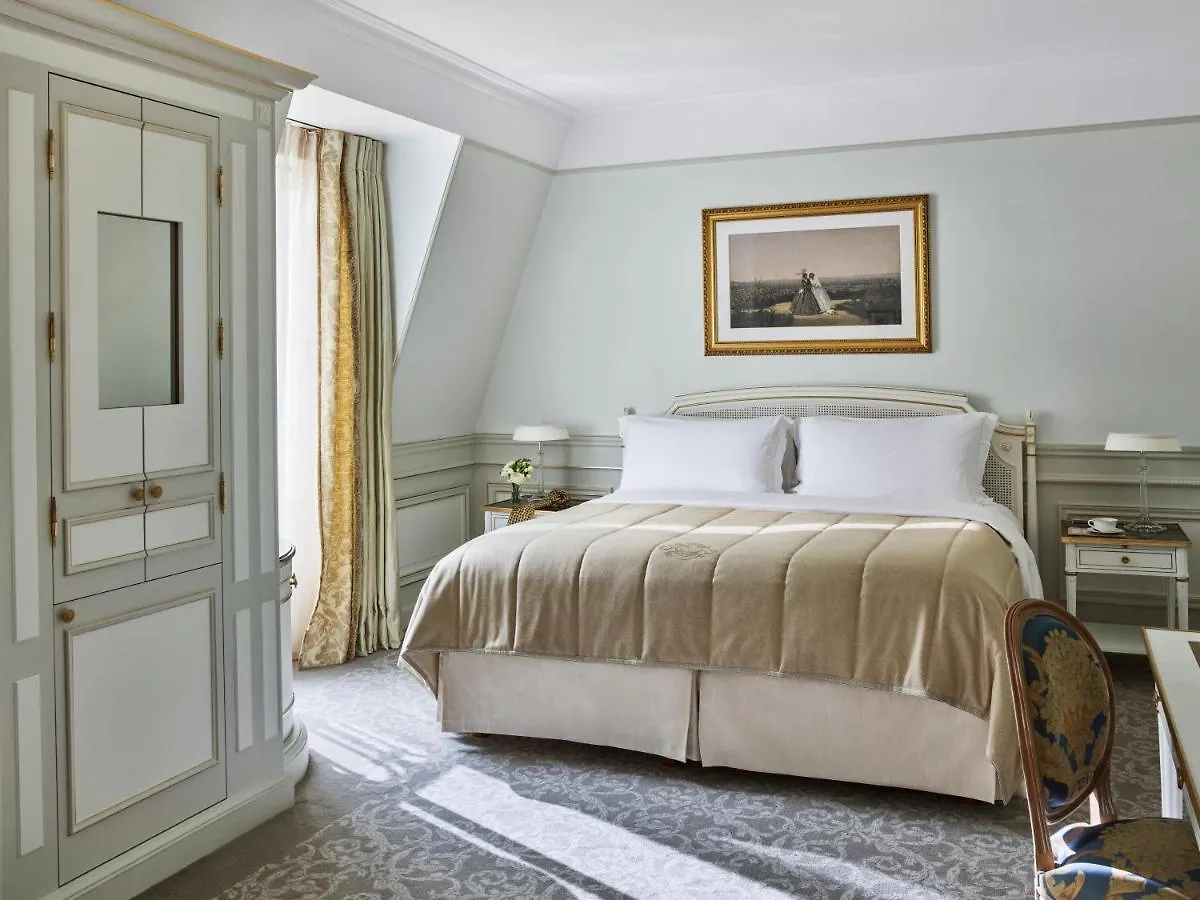 ***** Hotel Le Meurice - Dorchester Collection Paris France