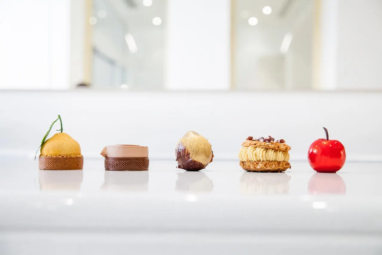 Отель Le Meurice - Dorchester Collection Париж